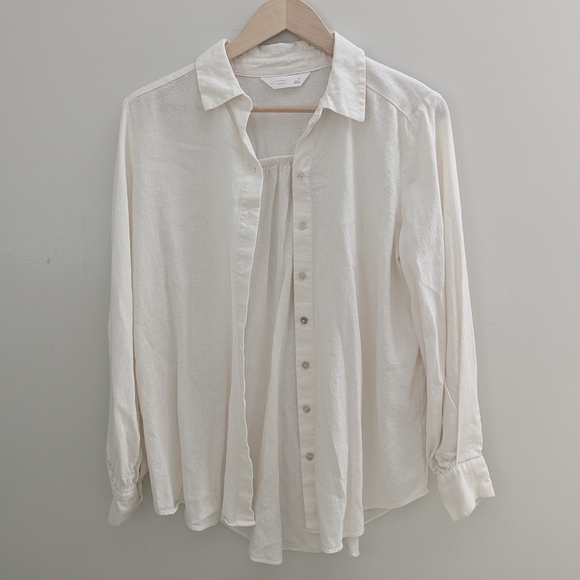 Elegant Cream Button-Up Blouse - Picture 1 of 2